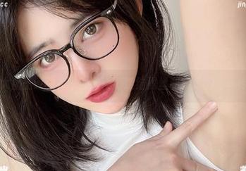 眼酱大魔王w的魔法图册：蝴蝶结黑丝和裸足的高清传奇！