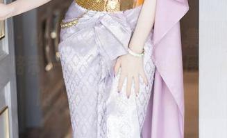 秀人网 – Mina米娜的夏日合集：轻松愉悦却又略带一丝“那啥”的氛围，谁能不陷入这样的蜜糖里？