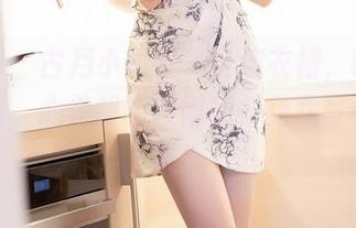 秀人网 – 古月小同学一身连衣裙，嘴上说着平常，心里却暗自得意，免费写真赶紧来！