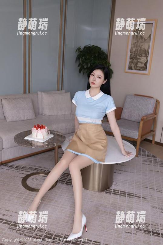 秀人网 - 夏馨瑶的JK图库探险，不知道会发现什么甜蜜呢？