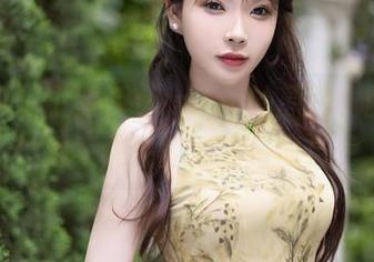 秀人网 – 小蛮妖yummy的原图，就是不得不关注的套装搭配！