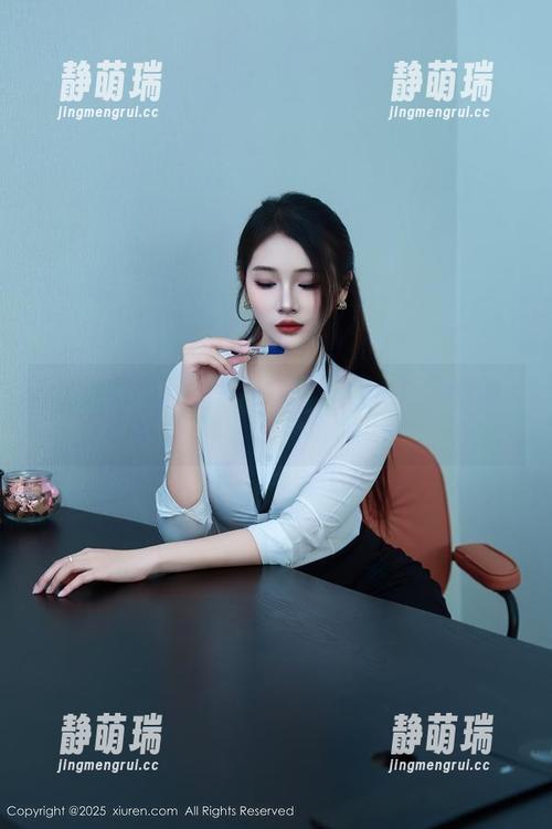 秀人网 - 梦心月高清作品集：丝袜版的鮣女王之路鮣！