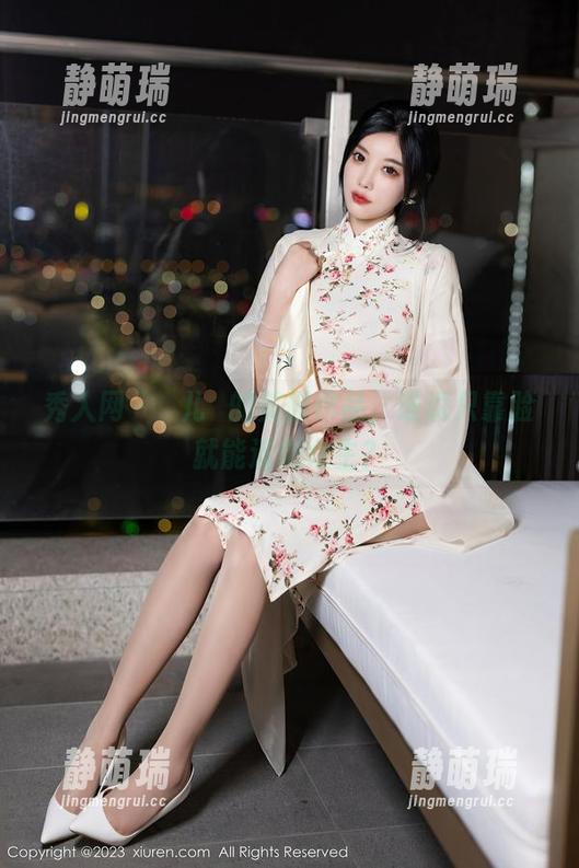 秀人网 - 玥儿玥的美脚作品，谁说只靠脸就能迷倒众生？