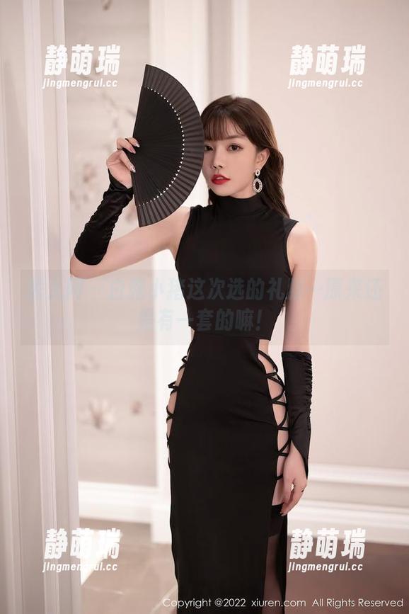 秀人网 - 白露小猪这次选的礼服…原来还是有一套的嘛！