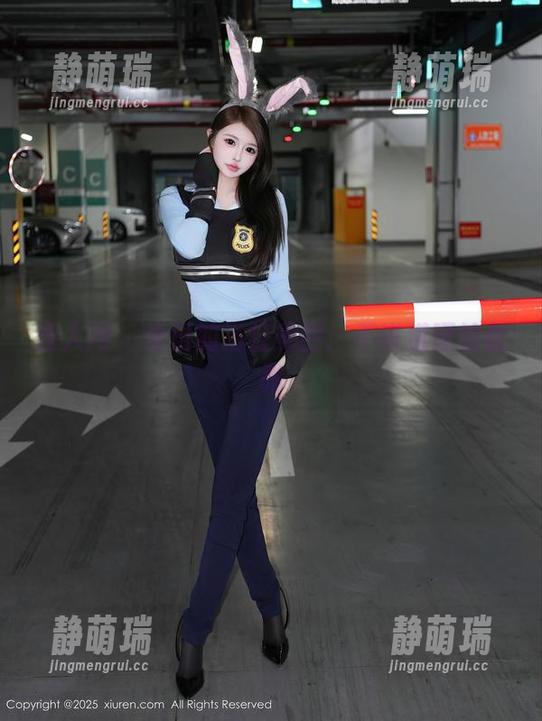秀人网 - 麦田的浴缸美图：不讲道理的优雅