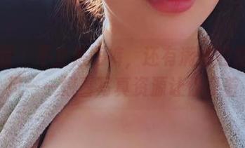 微密圈 – 不止是短裤，还有满满的童小芯风——惊喜写真资源让你盯着
