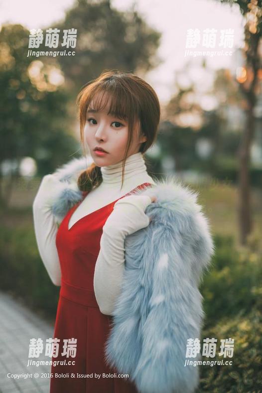 菠萝社-柳侑绮 菠萝社 - 柳侑绮真的是海中的养眼少女,美图看多了也觉得有点罪恶呢。