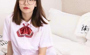 袜啵啵 – 校园日常，稚予的私拍原图里藏着的小雀跃