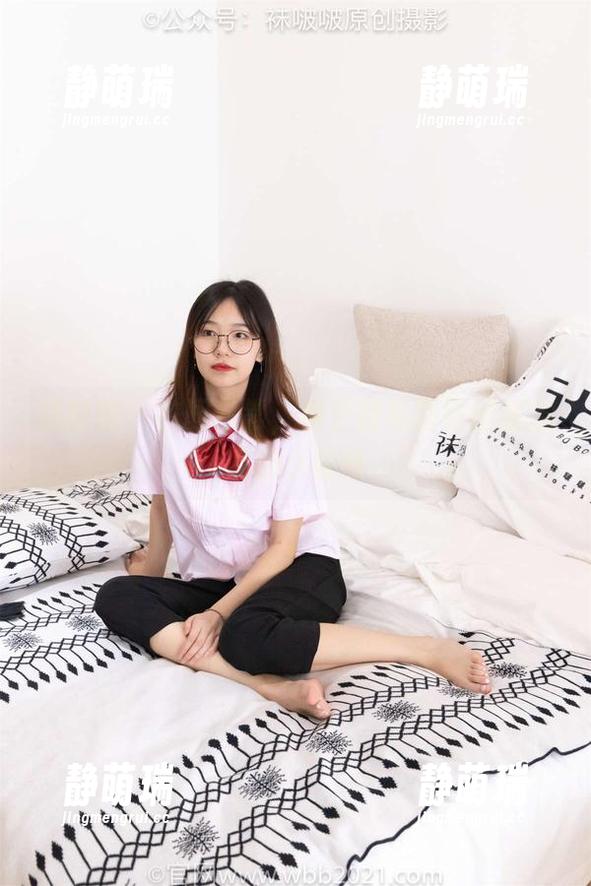 袜啵啵 - 校园日常，稚予的私拍原图里藏着的小雀跃