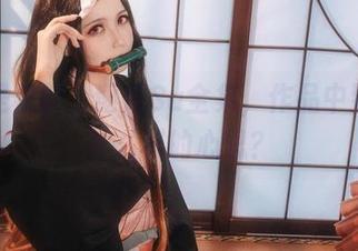 不只是校服，逐月Su全集，作品中到底有什么样的心思？