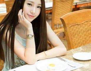 青豆客 – 颖莹儿YY全集：咱们婚纱不是只搭配白纱吗？这颜色组合…合理吗？
