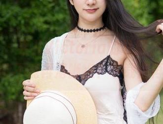 魅妍社 – 果儿Victoria的礼服，看这原图，能不能再清晰点？下载后再说！