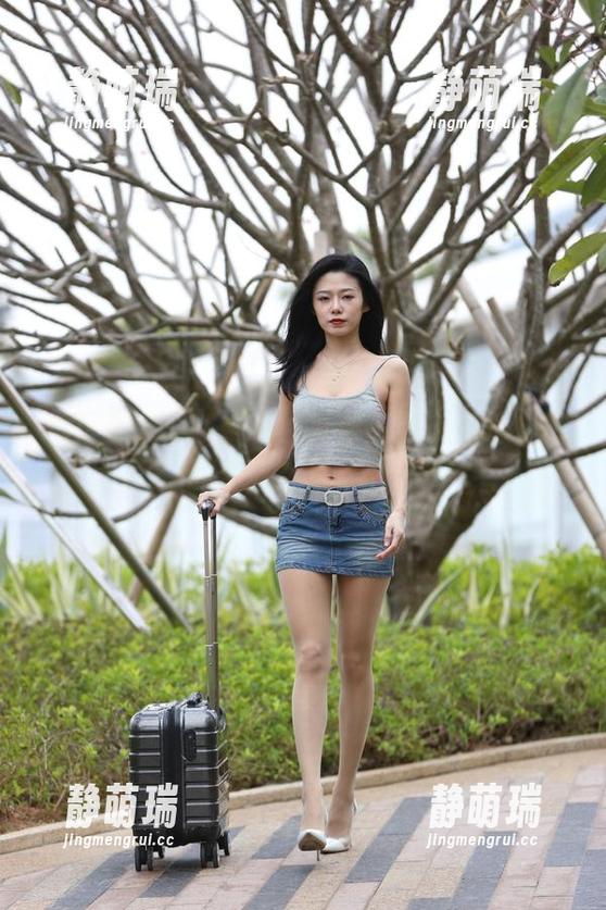 魔镜街拍 - 楼楼带你奔向高清白色连衣裙的季节套图之旅～