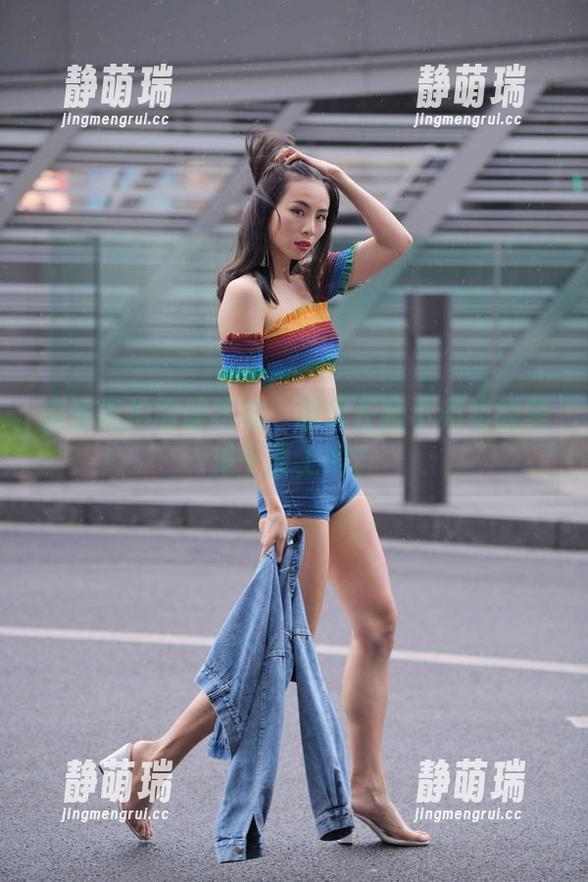 魔镜街拍图册档案：谁说长腿小姐姐的美是平面上的？