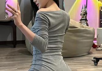 微密圈 – 期待黎允熙的瑜伽兼具美图与更新，真有种想偷偷练习的冲动！