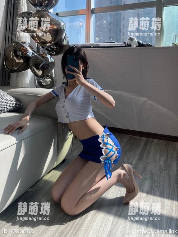 微密圈 - 面对学妹黎允熙的最新图包，我的自我修养都快要掉分了！